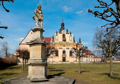 Kostel sv. Tří králů a kaple sv. Anny se sochou sv. Anny | © NPÚ-Petr Kříž